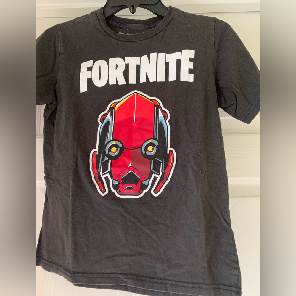 Fortnite Shirt - Youth Large